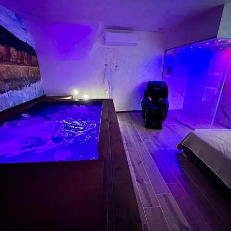Bed and breakfast Del Luxuryroom 3*